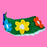 Bright Rainbow Daisy Daze Collar - Cottagecore Emerald Green crocheted Peter Pan collar with rainbow coloured flowers and a white scallop trim by VelvetVolcano